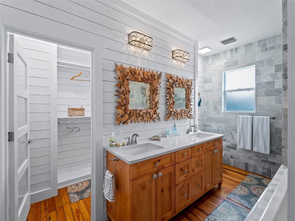 713 Eagle Point Drive Venice FL 34285 N6139855 image40