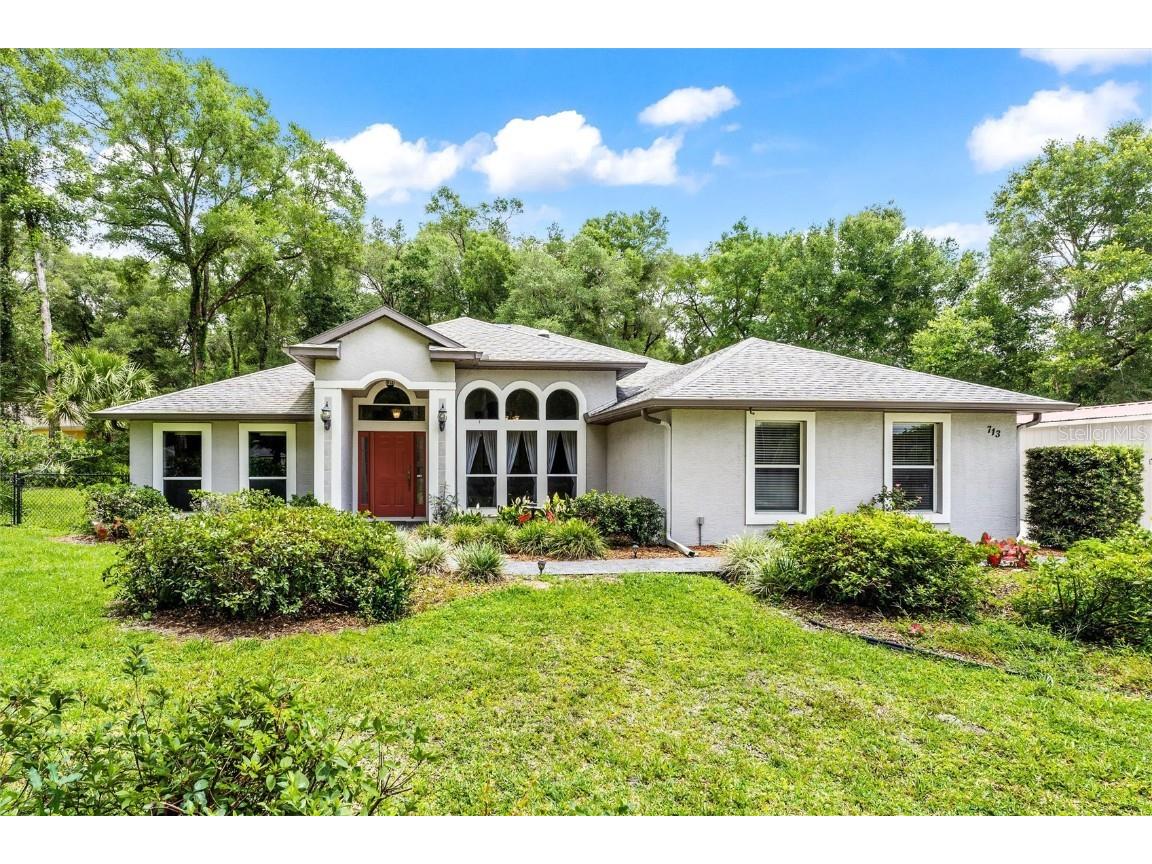 713 N Ridgewood Avenue Deland FL 32720 V4930538 image1