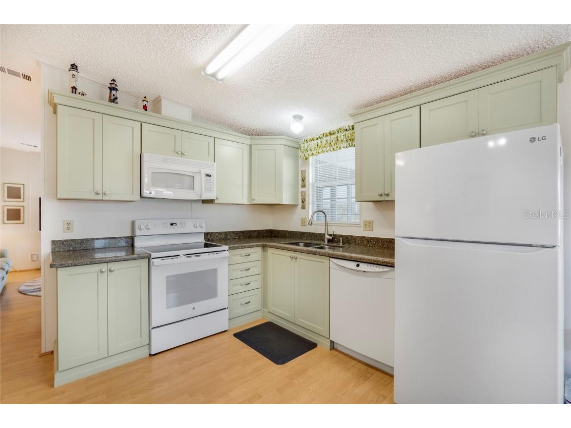 713 Riverview Circle North Port FL 34287 A4673581 image6