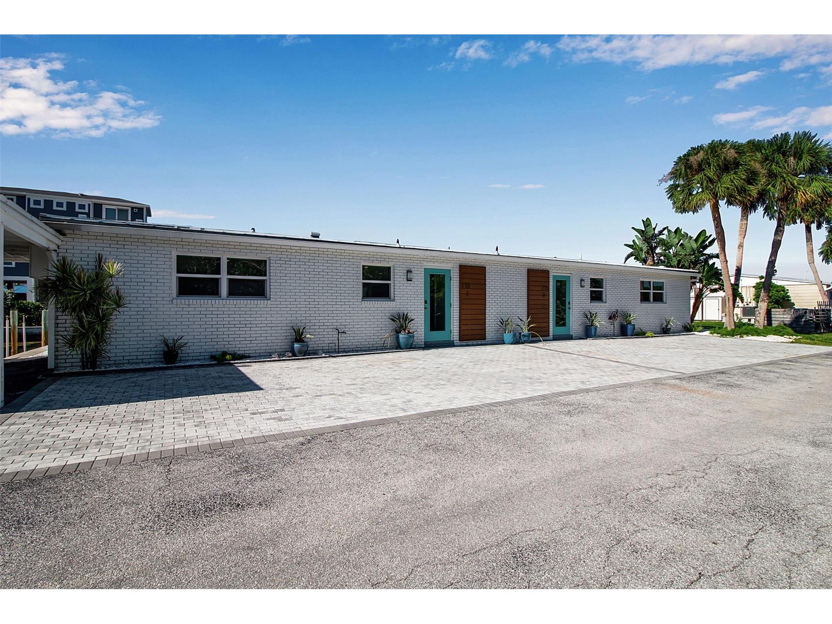 713 Saint Judes Drive S #1 Longboat Key FL 34228 TB8459956 image1