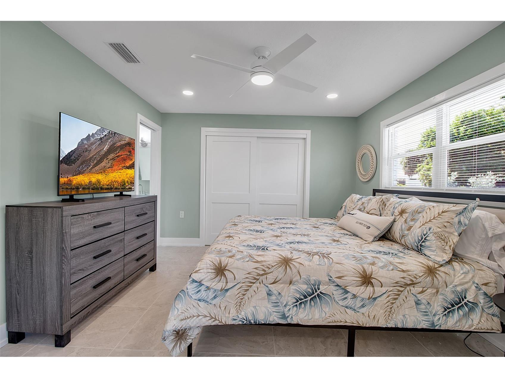 713 Saint Judes Drive S #1 Longboat Key FL 34228 TB8459956 image14
