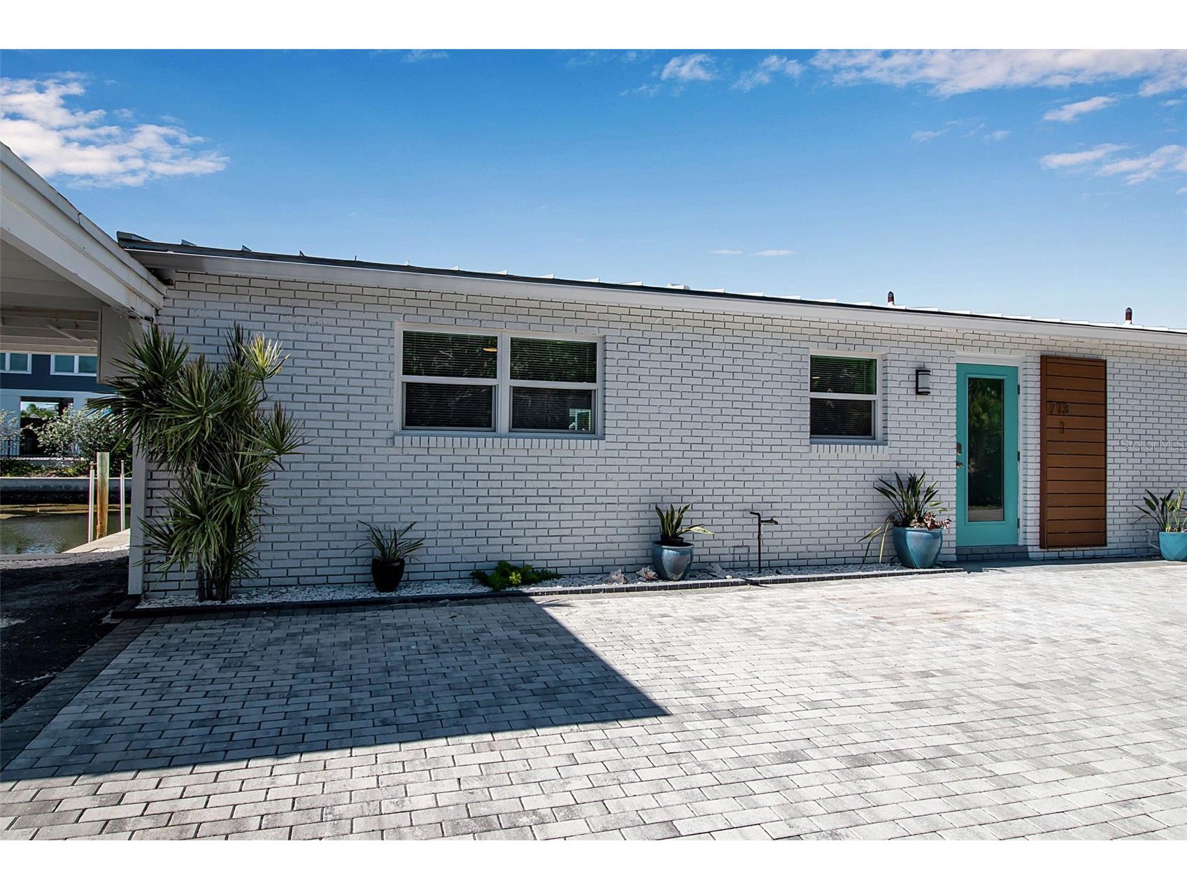 713 Saint Judes Drive S #1 Longboat Key FL 34228 TB8459956 image2