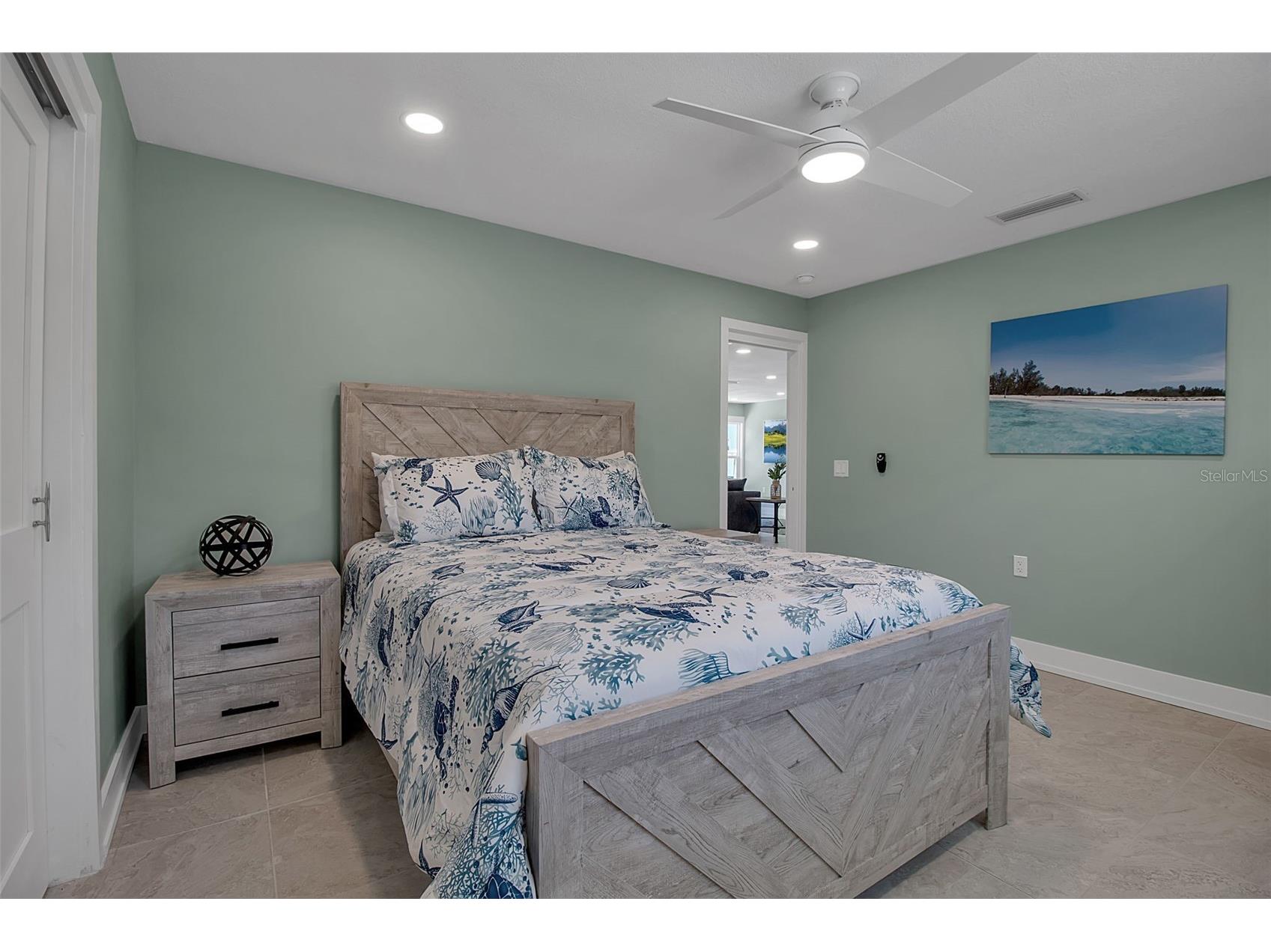 713 Saint Judes Drive S #2 Longboat Key FL 34228 TB8460267 image18
