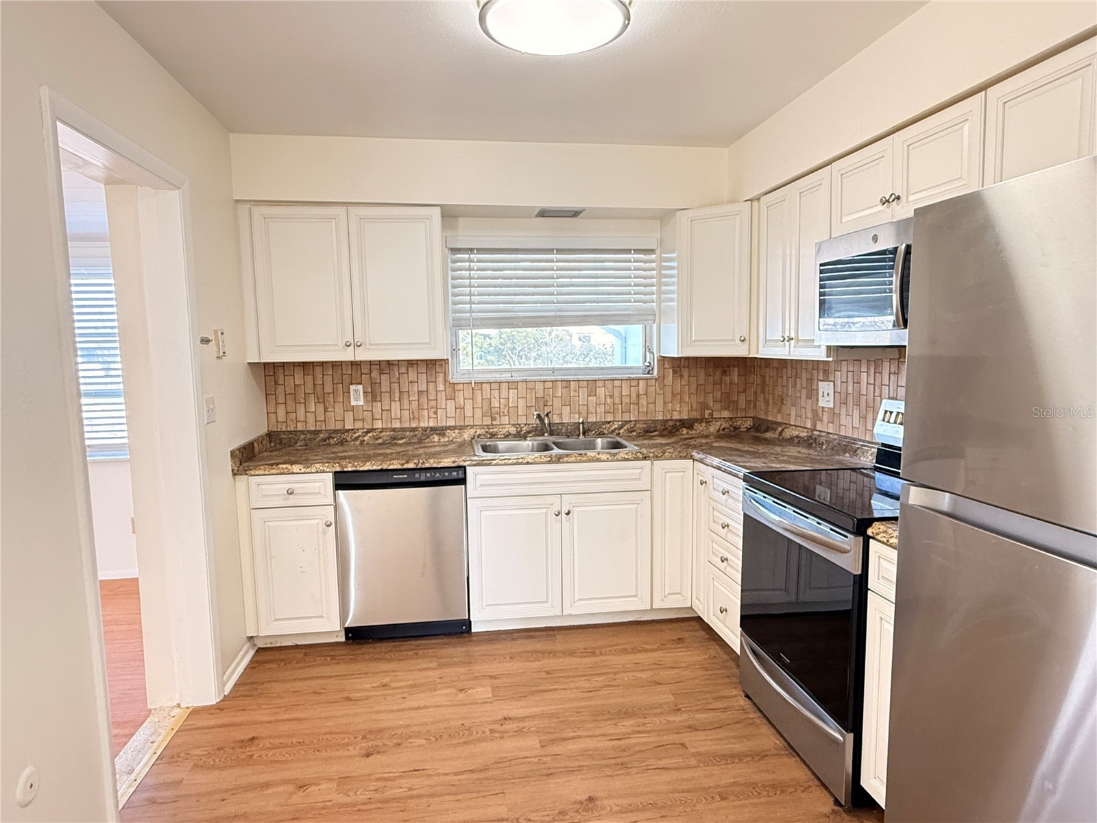 713 Thunderbird Avenue Sun City Center FL 33573 TB8484449 image10