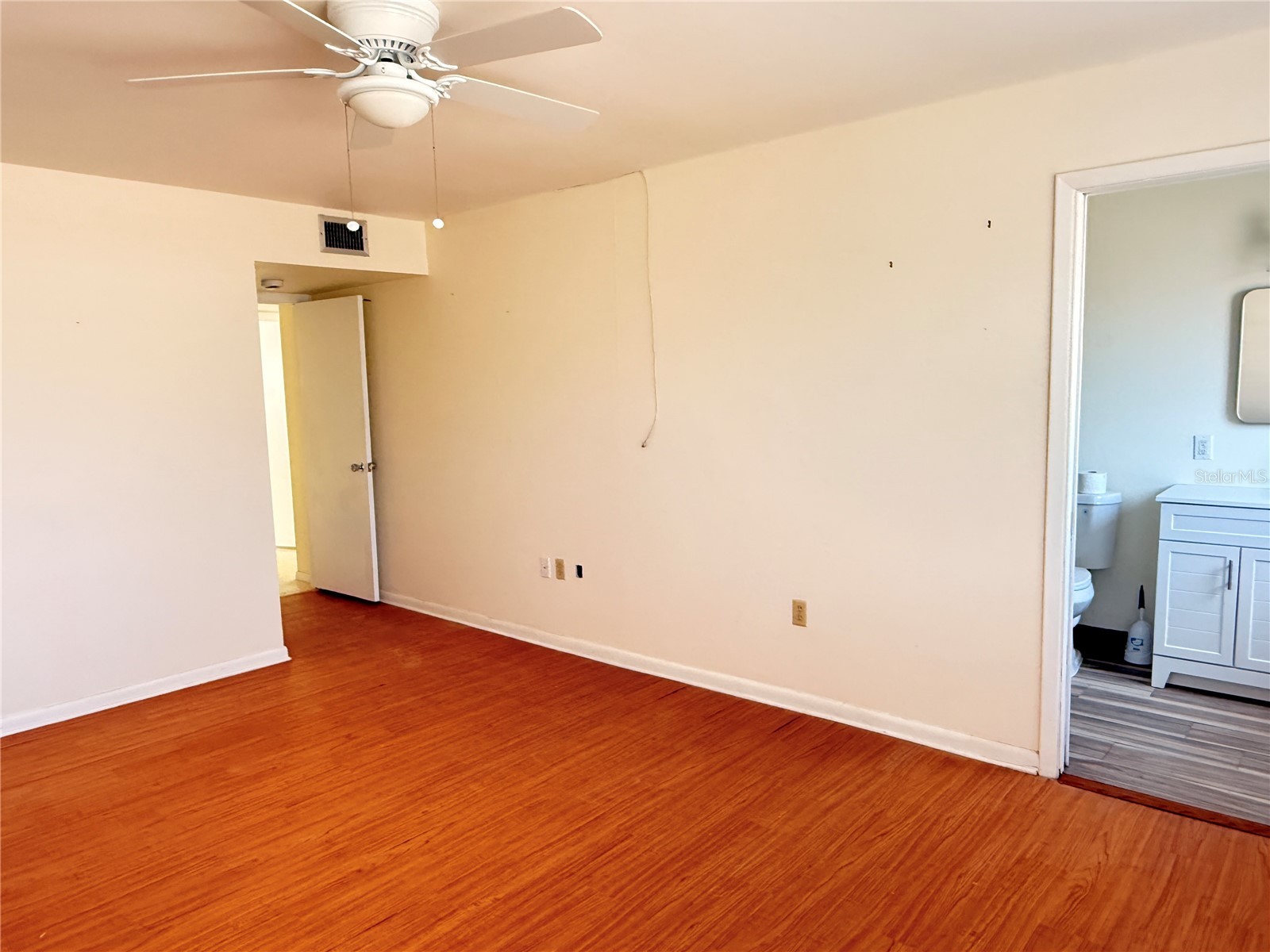 713 Thunderbird Avenue Sun City Center FL 33573 TB8484449 image20