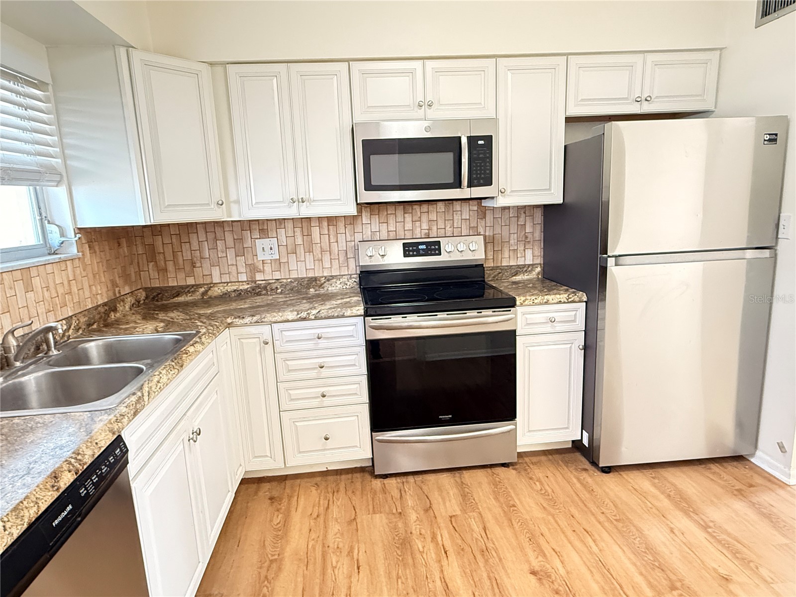 713 Thunderbird Avenue Sun City Center FL 33573 TB8484449 image8