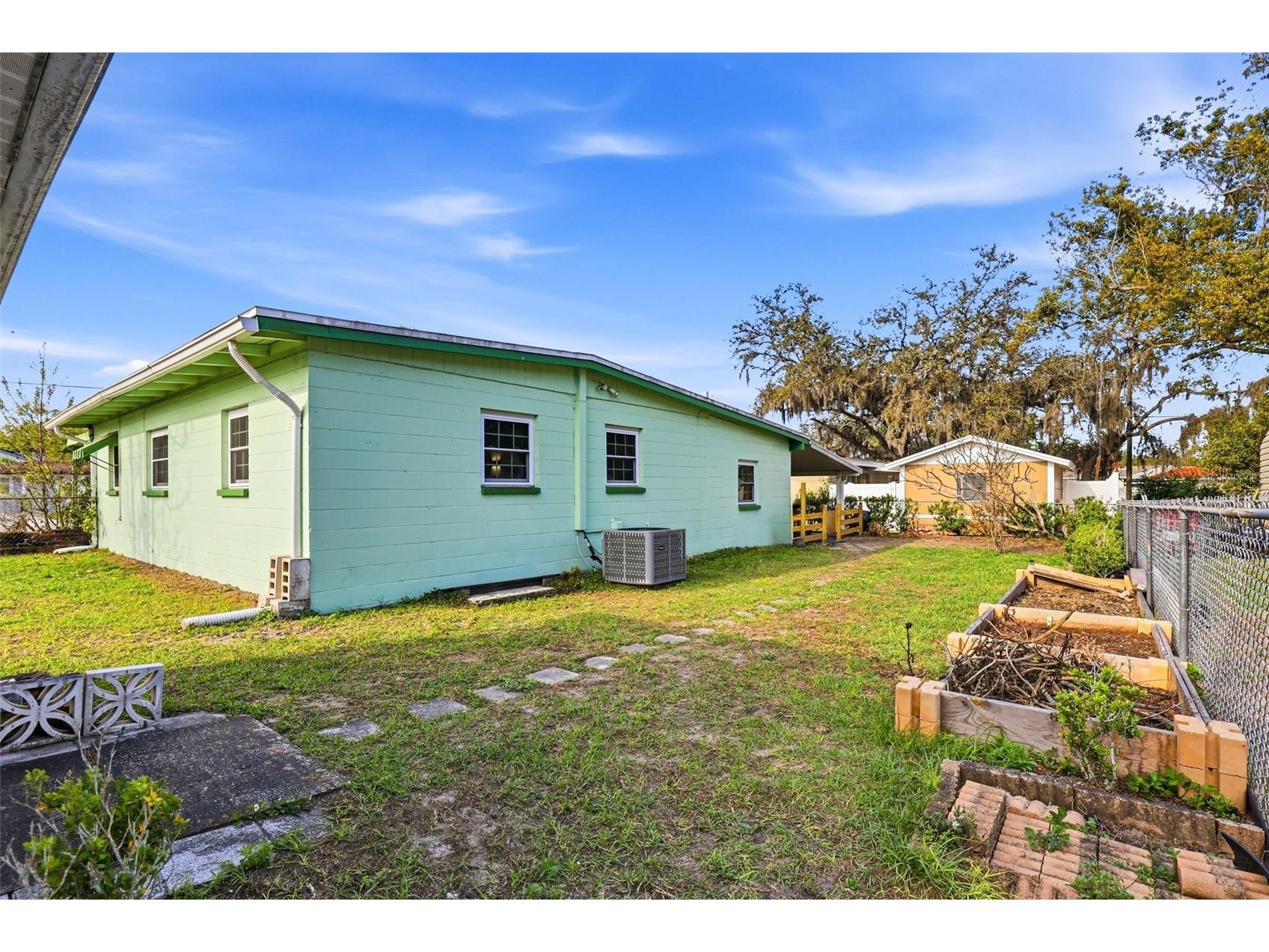 713 W 116th Avenue Tampa FL 33612 TB8483699 image16