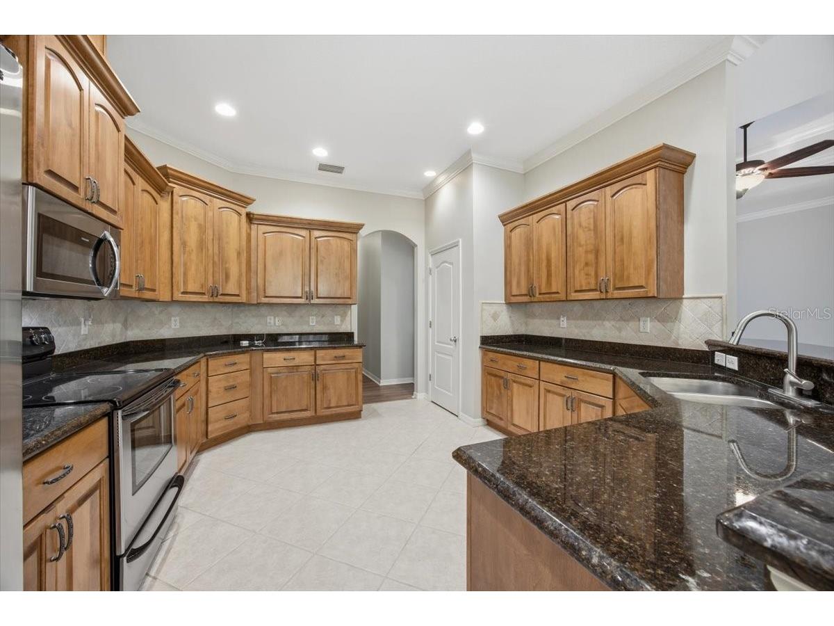 713 Whitehall St Plant City FL 33563 TB8495305 image7