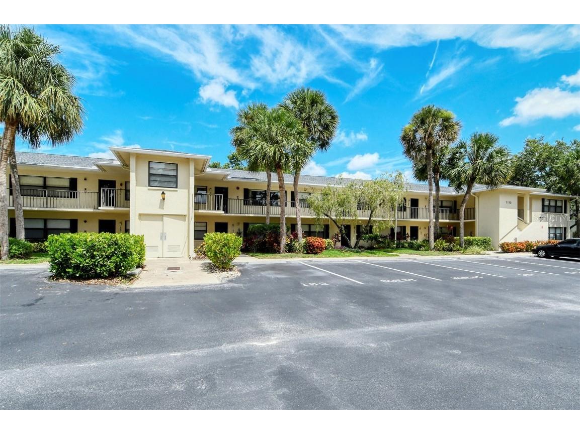 7130 Fairway Bend Lane #292 Sarasota FL 34243 A4575063 image1