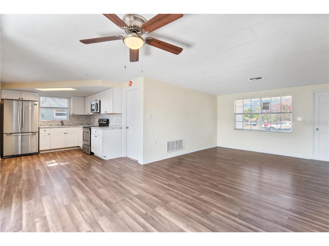 7130 Fox Hollow Drive Port Richey FL 34668 W7880976 image5