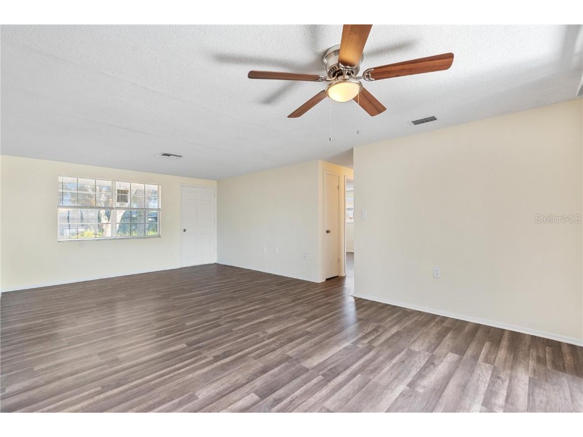 7130 Fox Hollow Drive Port Richey FL 34668 W7880976 image6