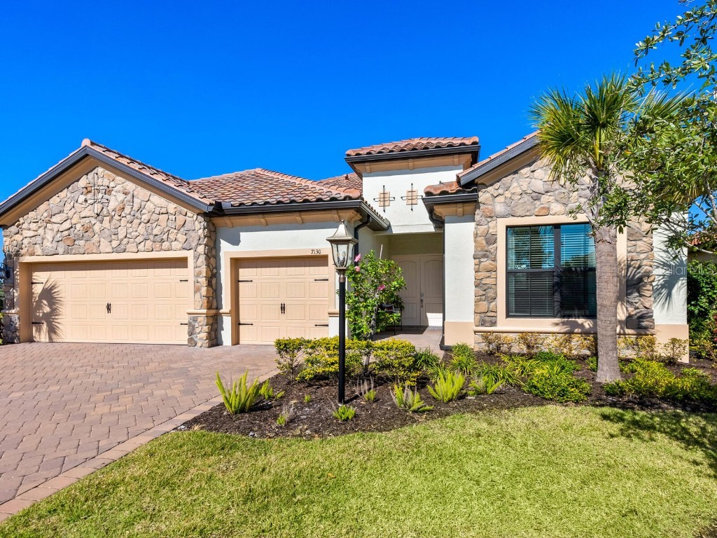 7130 Whittlebury Trail Bradenton FL 34202 A4560186 image1