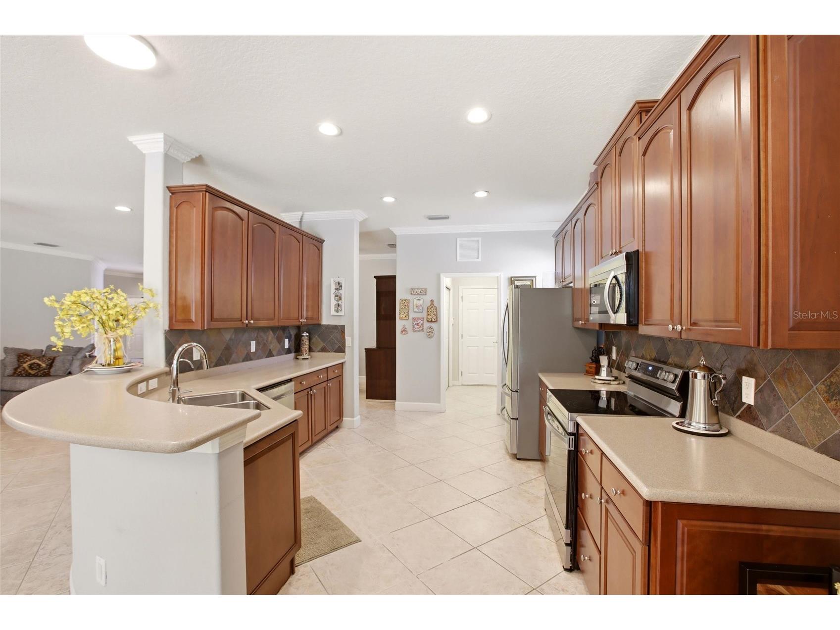 7131 67th Ter E Bradenton FL 34203 A4693272 image10