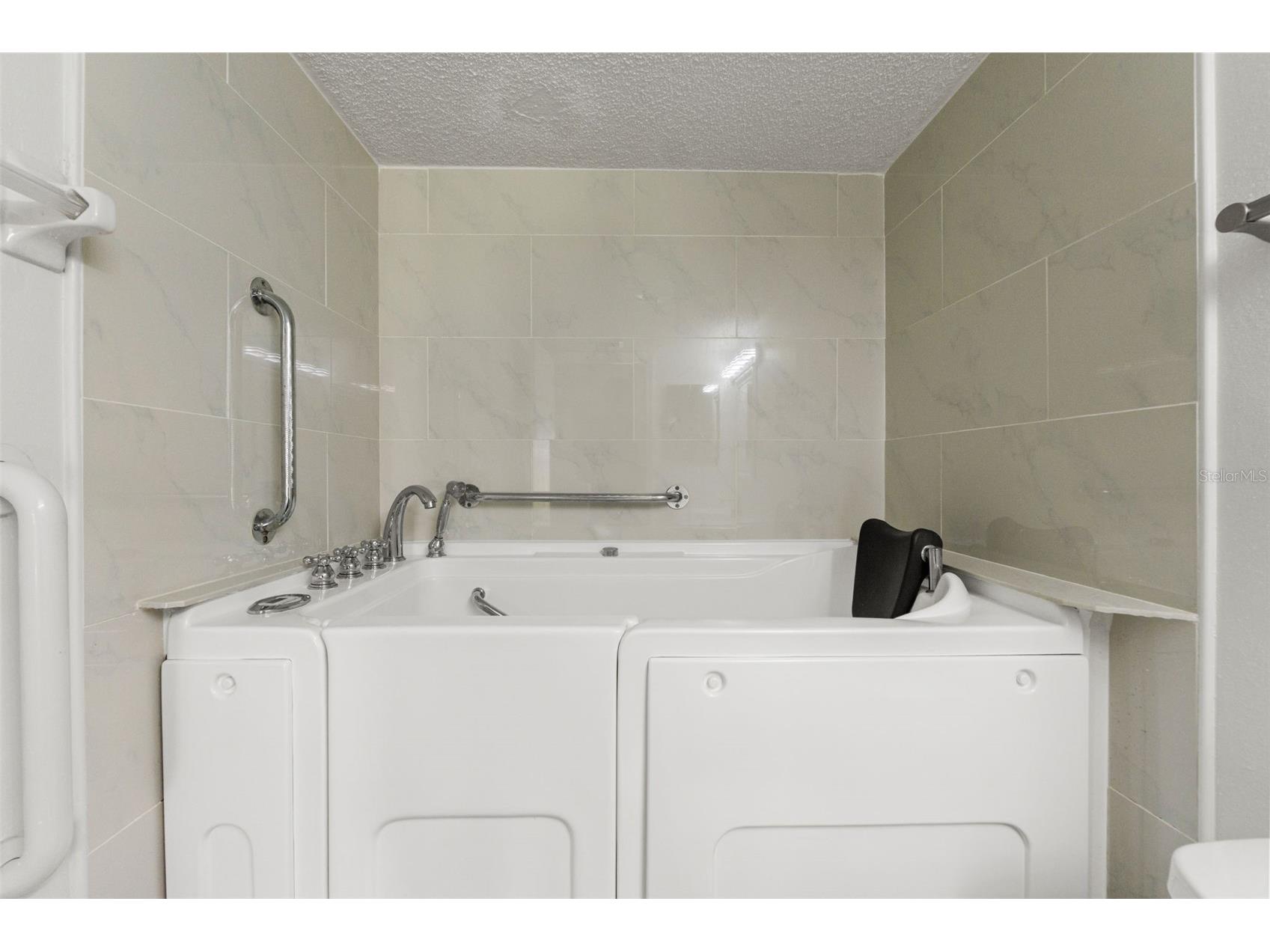 7131 Dell Road #2 New Port Richey FL 34653 W7884690 image20