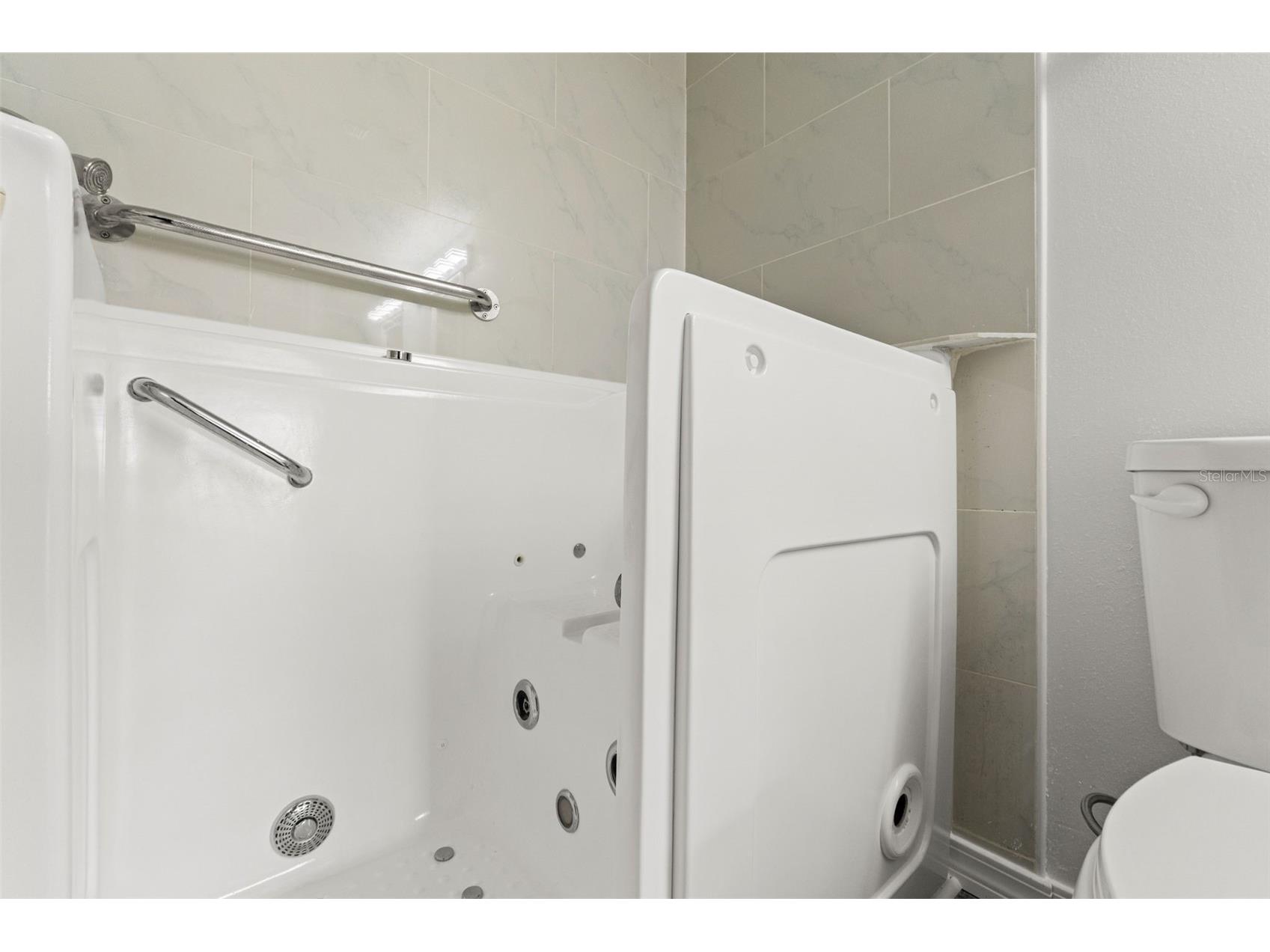 7131 Dell Road #2 New Port Richey FL 34653 W7884690 image21