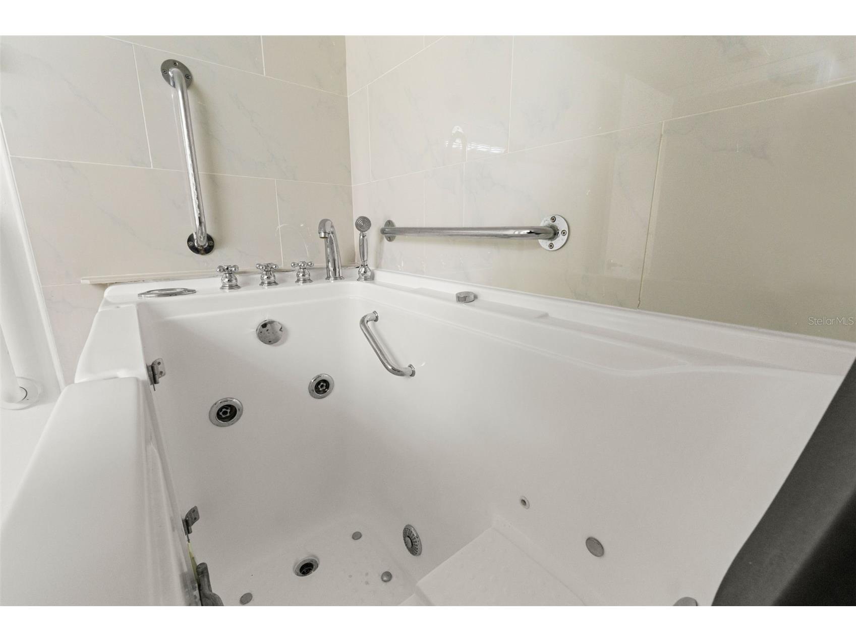 7131 Dell Road #2 New Port Richey FL 34653 W7884690 image22