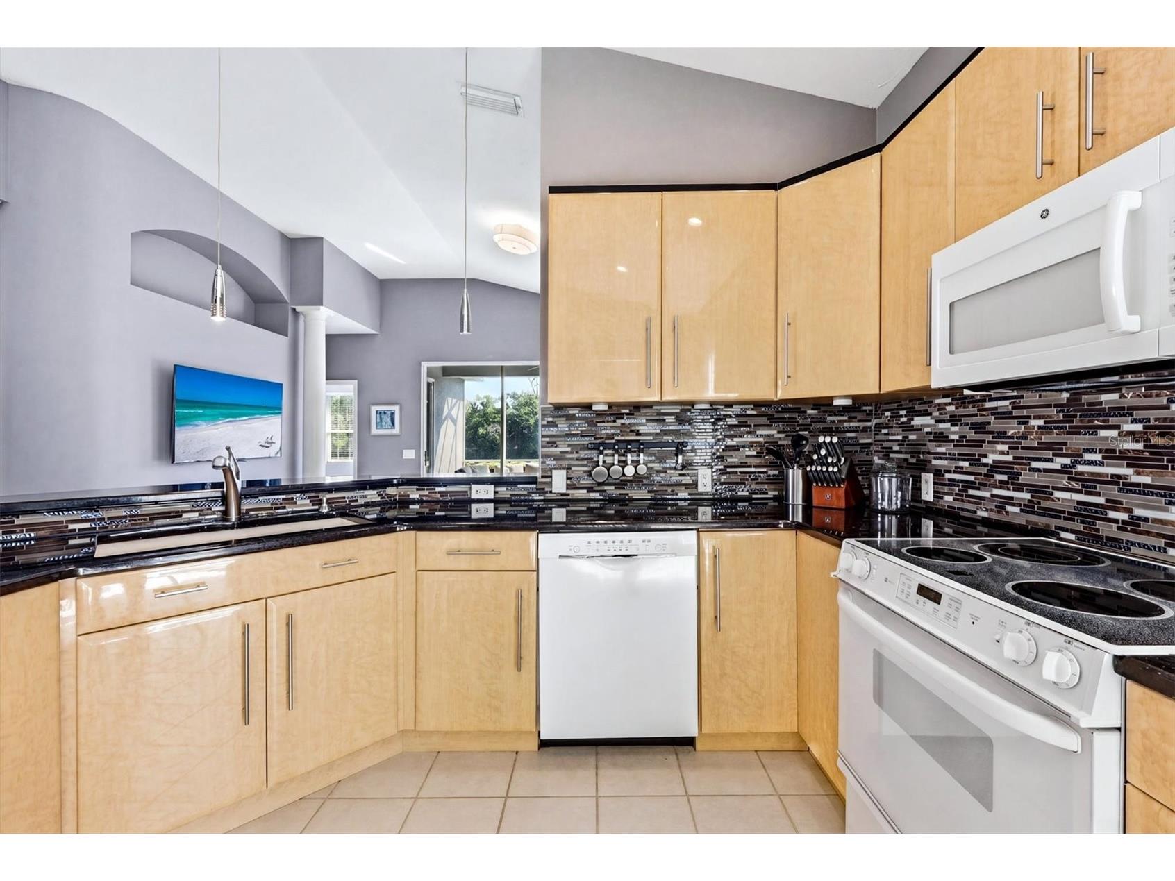 7131 Kensington Court University Park FL 34201 A4693009 image14