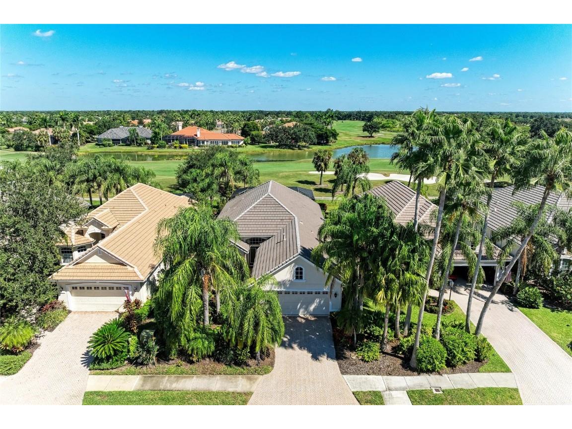 7131 Sandhills Place Lakewood Ranch FL 34202 A4668648 image1