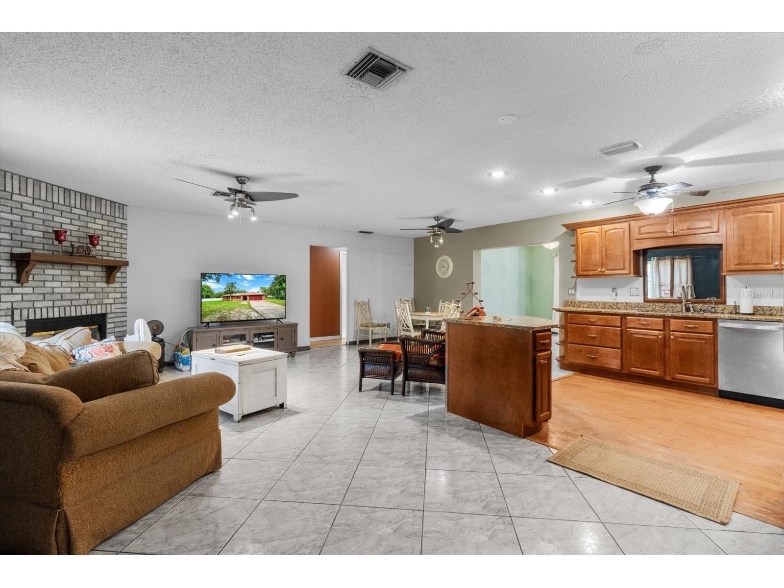 7131 W Green Acres Street Homosassa FL 34446 OM707994 image7