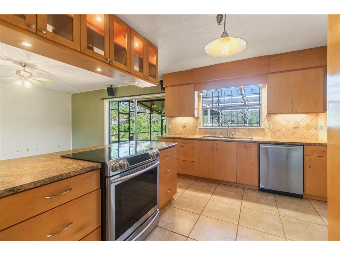 7132 Wrenwood Circle Tampa FL 33617 TB8431635 image11