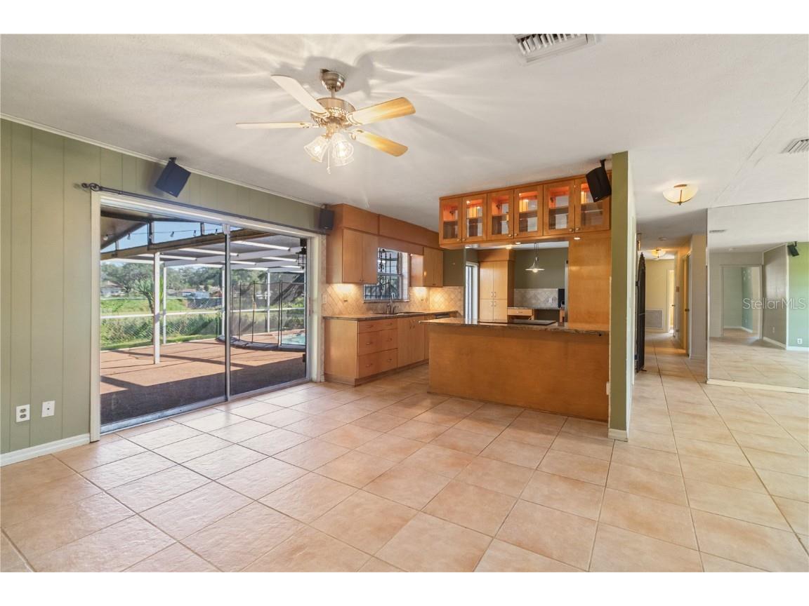 7132 Wrenwood Circle Tampa FL 33617 TB8431635 image14