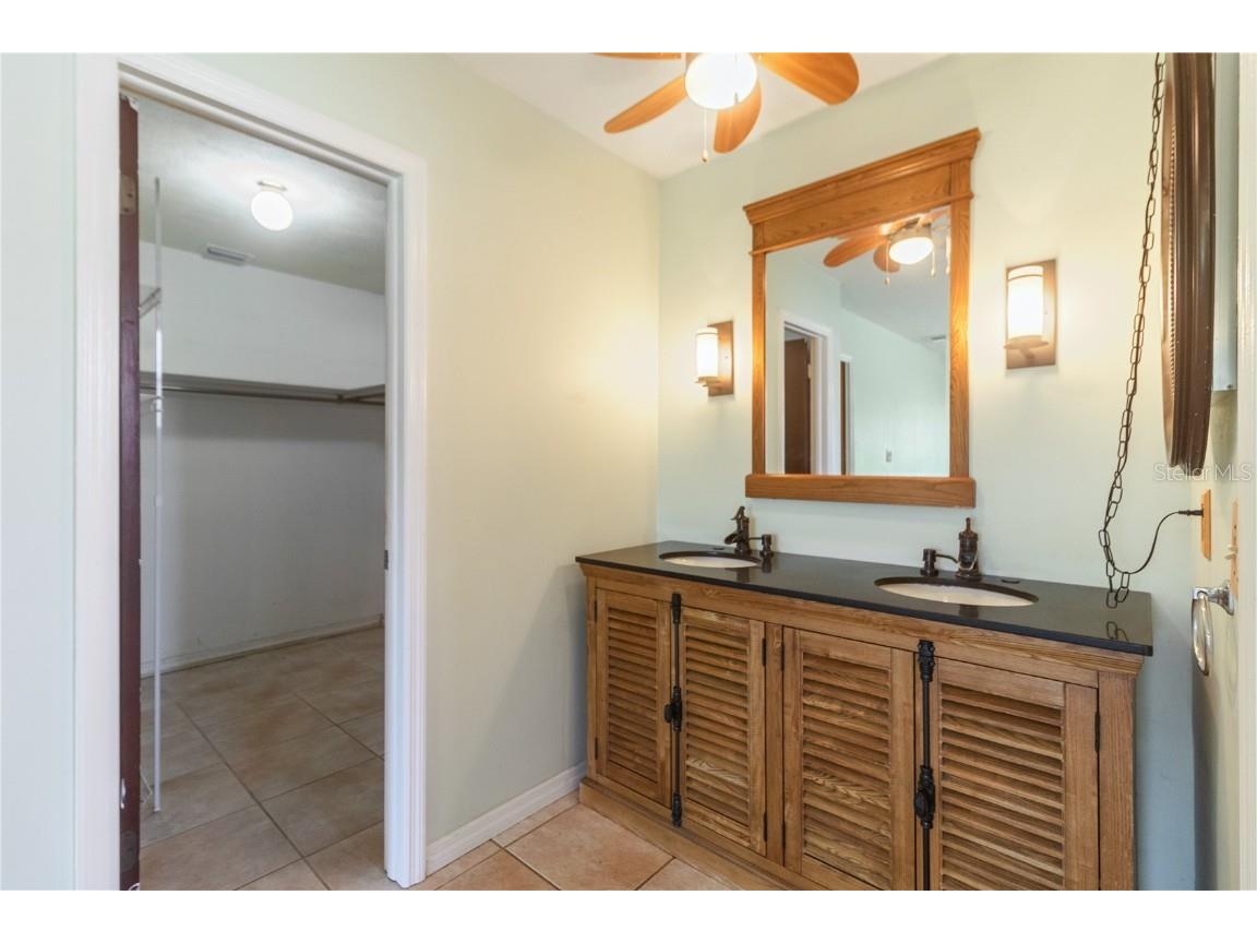 7132 Wrenwood Circle Tampa FL 33617 TB8431635 image21