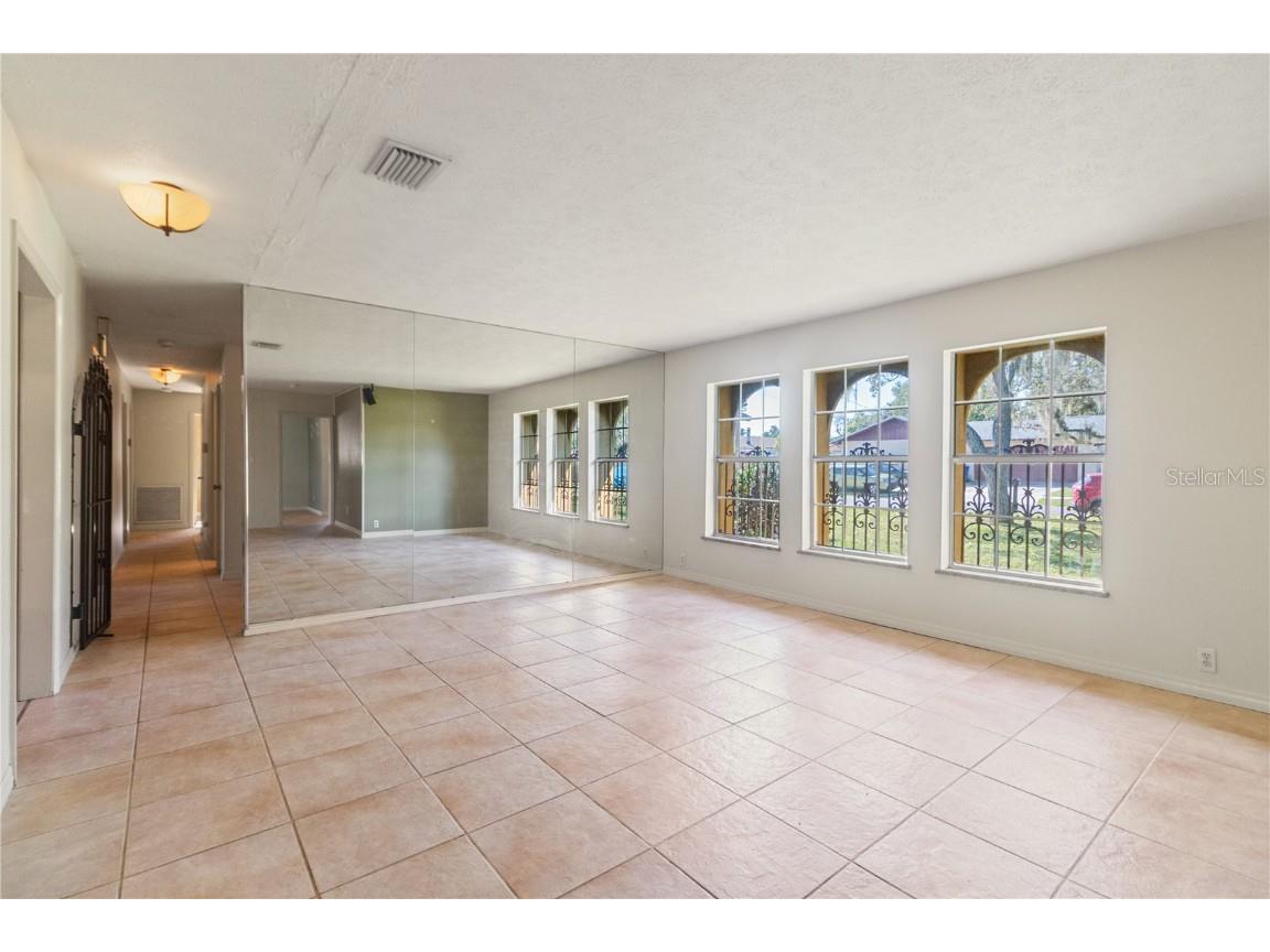 7132 Wrenwood Circle Tampa FL 33617 TB8431635 image25