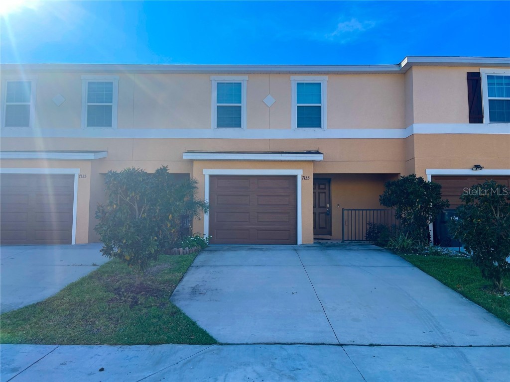 7133 Merlot Sienna Avenue Gibsonton FL 33534 T3415914 image1