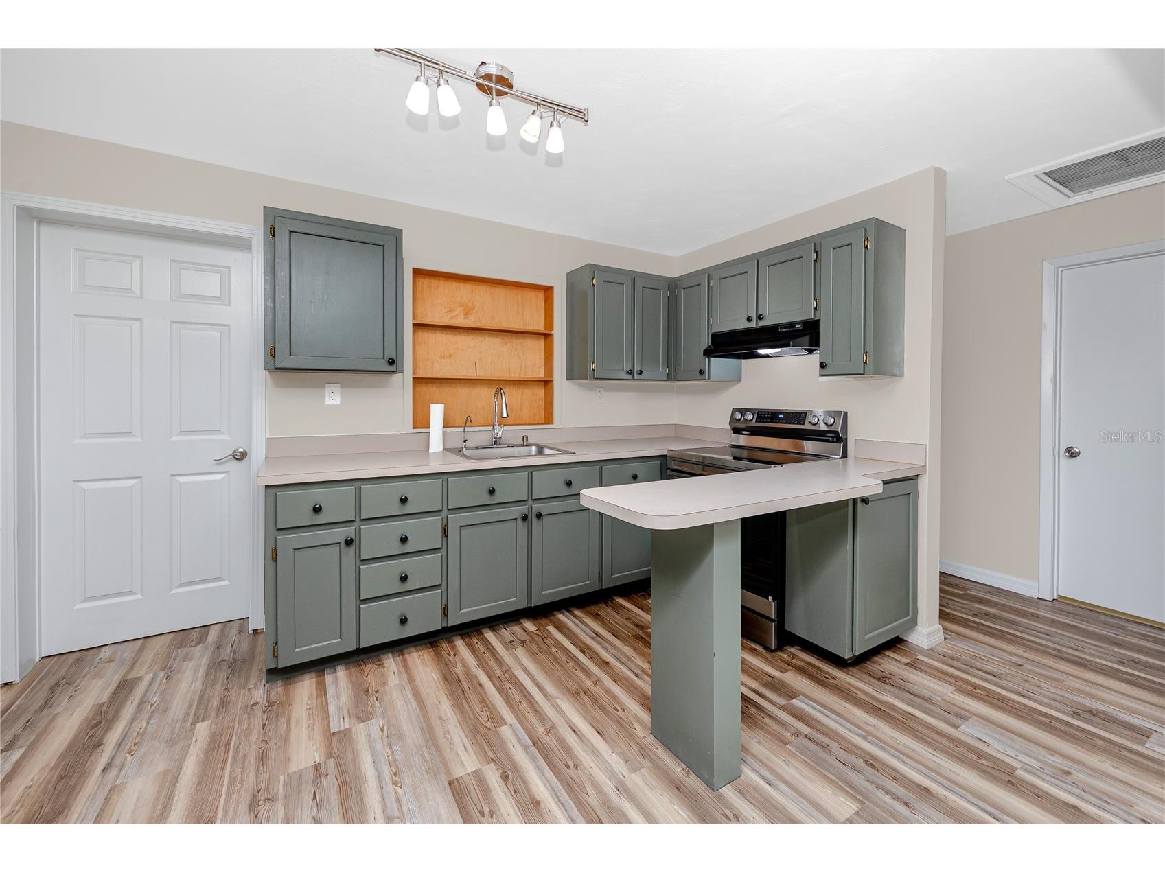 7134 Lauder Place Tampa FL 33617 TB8508164 image17