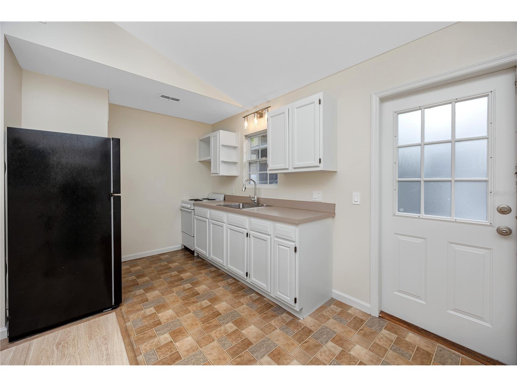 7134 Lauder Place Tampa FL 33617 TB8508164 image42