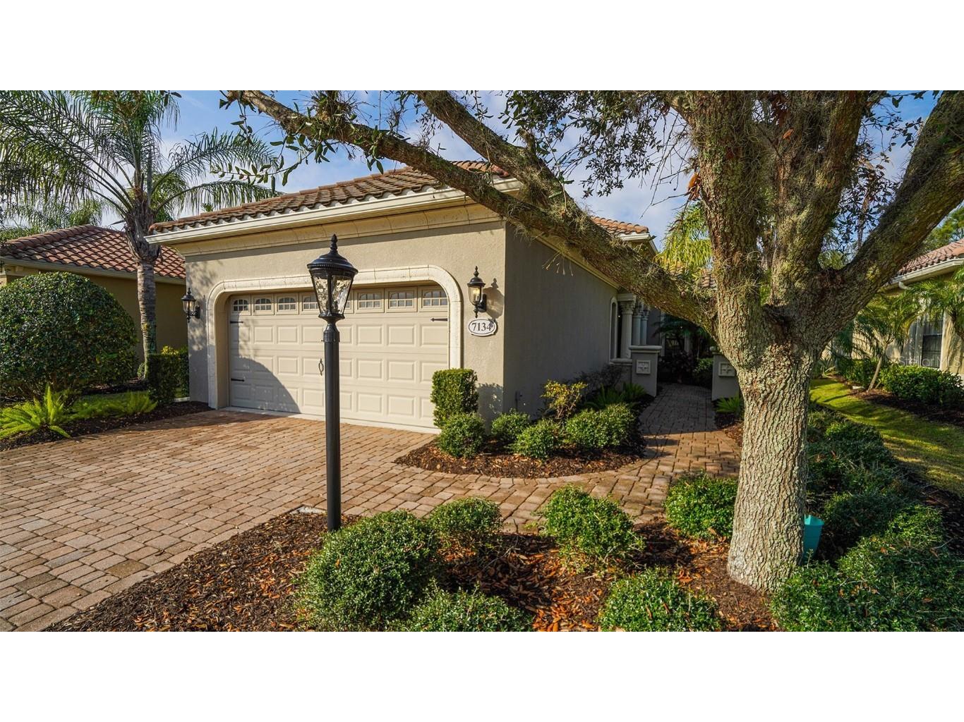 7134 Westhill Court Lakewood Ranch FL 34202 A4558037 image1
