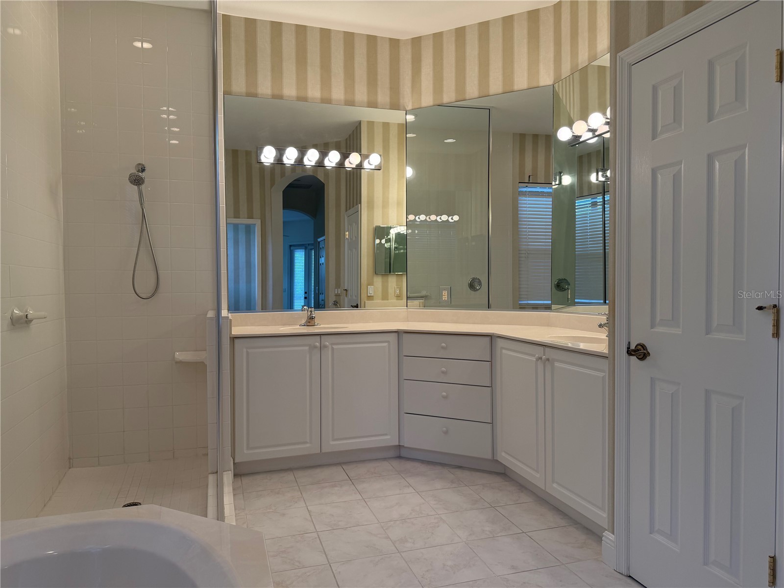 7134 Whitemarsh Circle Lakewood Ranch FL 34202 A4687973 image37