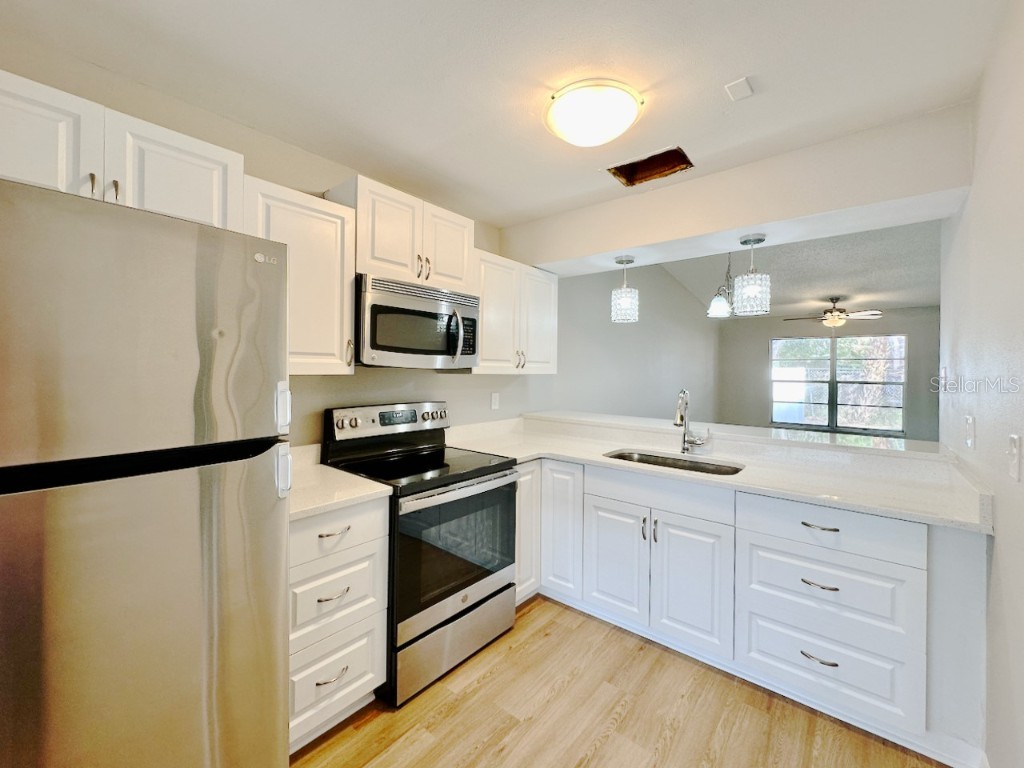 7135 Parkside Villas Drive N Saint Petersburg FL 33709 TB8451330 image3