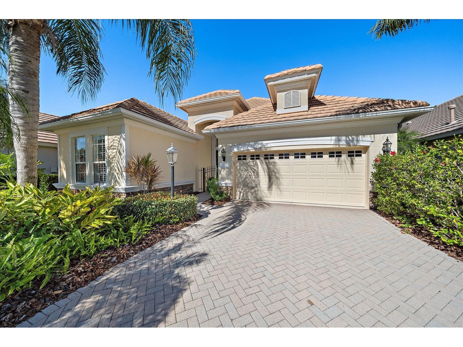 7137 Orchid Island Place Bradenton FL 34202 A4680191 image1
