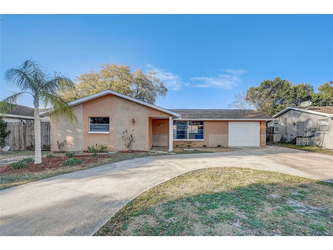 7137 Sandalwood Drive Port Richey FL 34668 W7861985 image1