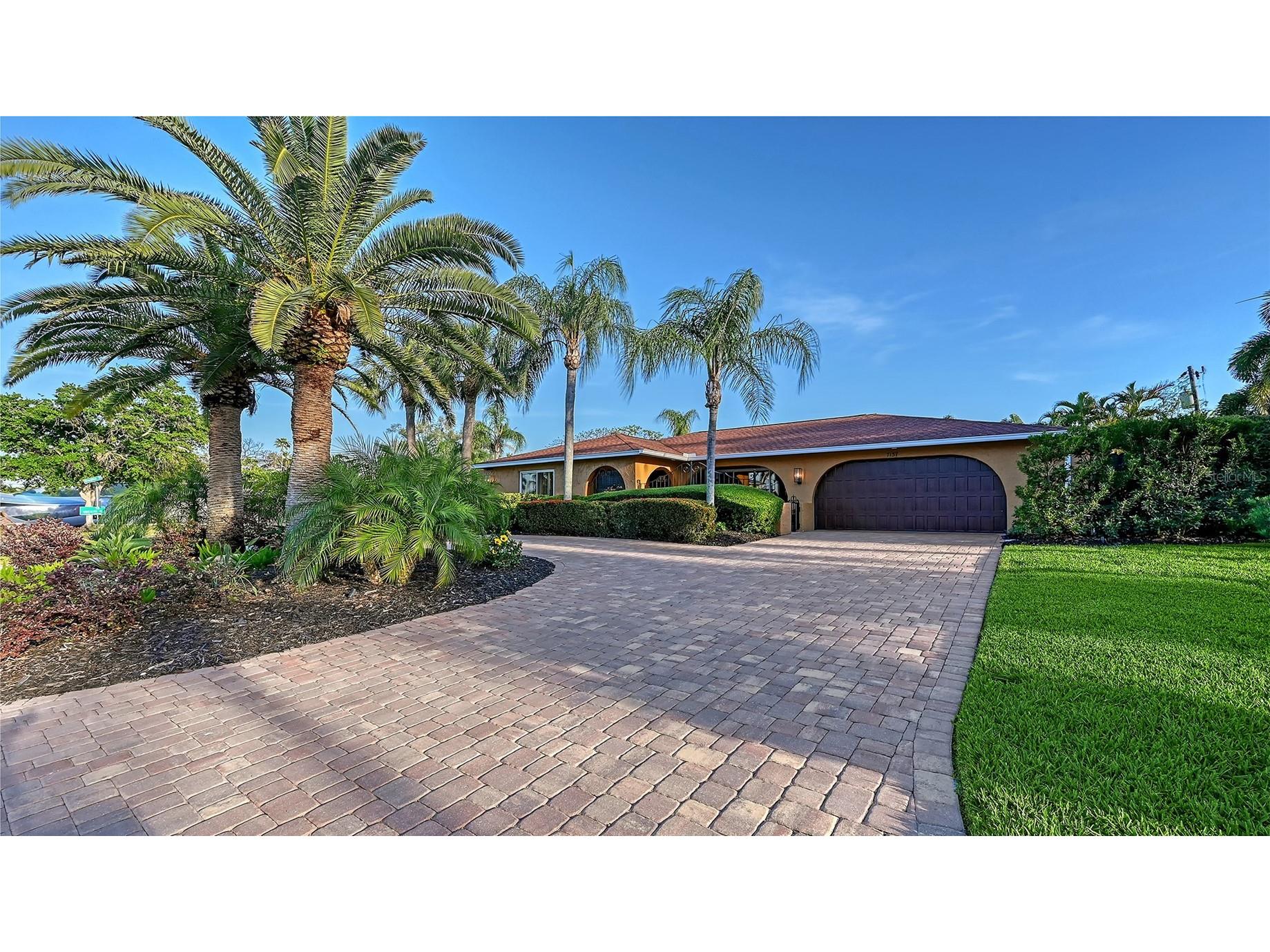 7137 Westmoreland Drive Sarasota FL 34243 - SARASOTA BAY A4690817 image8