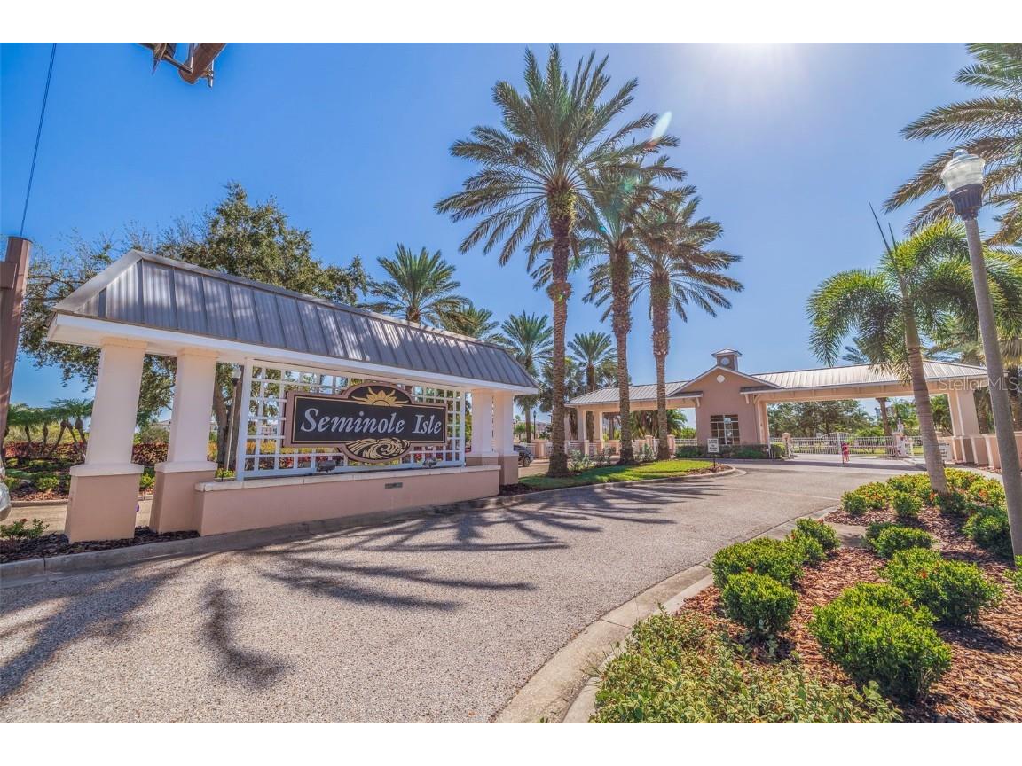 7139 Islamorada Circle Seminole FL 33777 TB8410830 image45