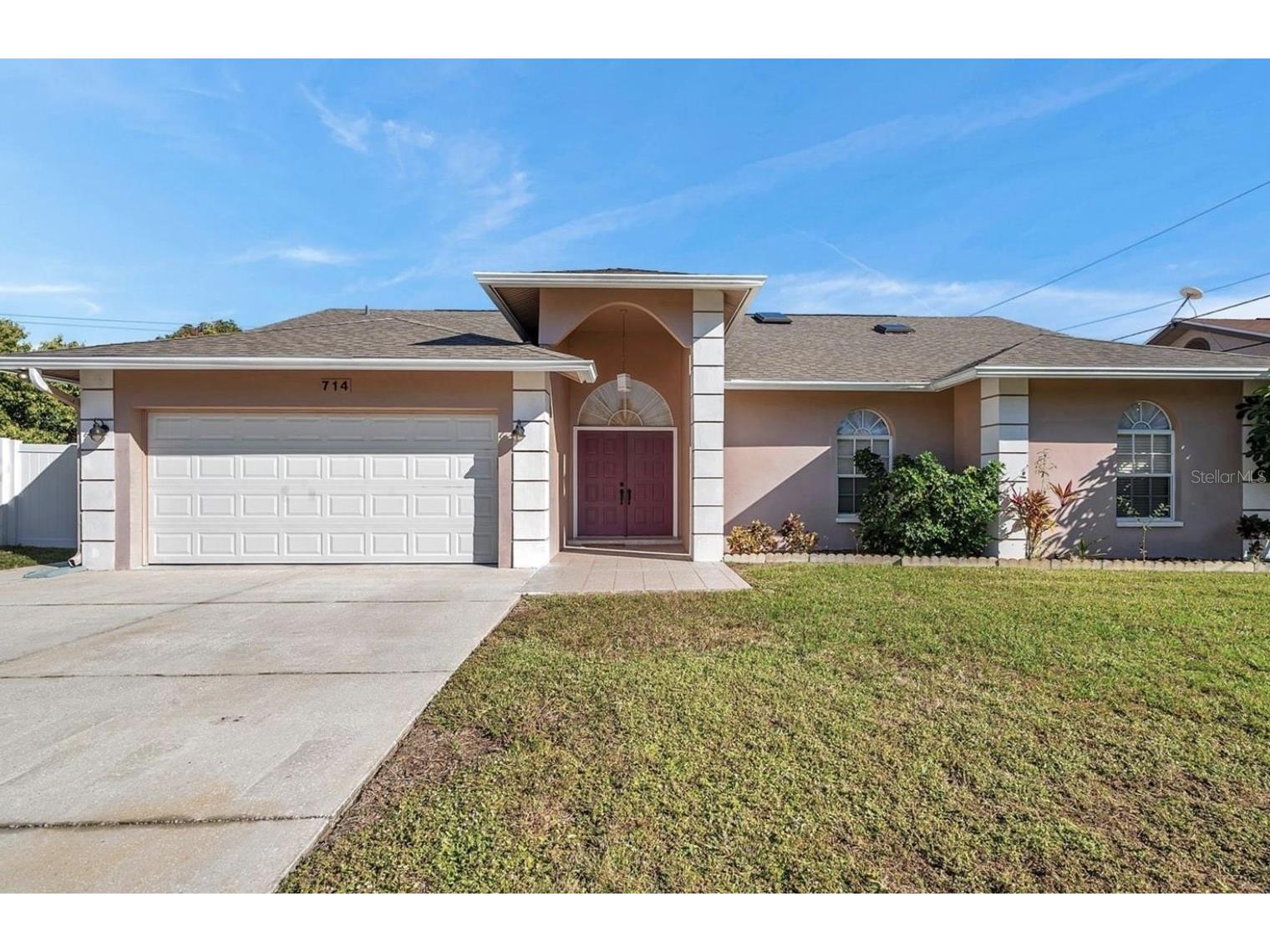 714 Charlotte Avenue Tarpon Springs FL 34689 TB8453241 image1