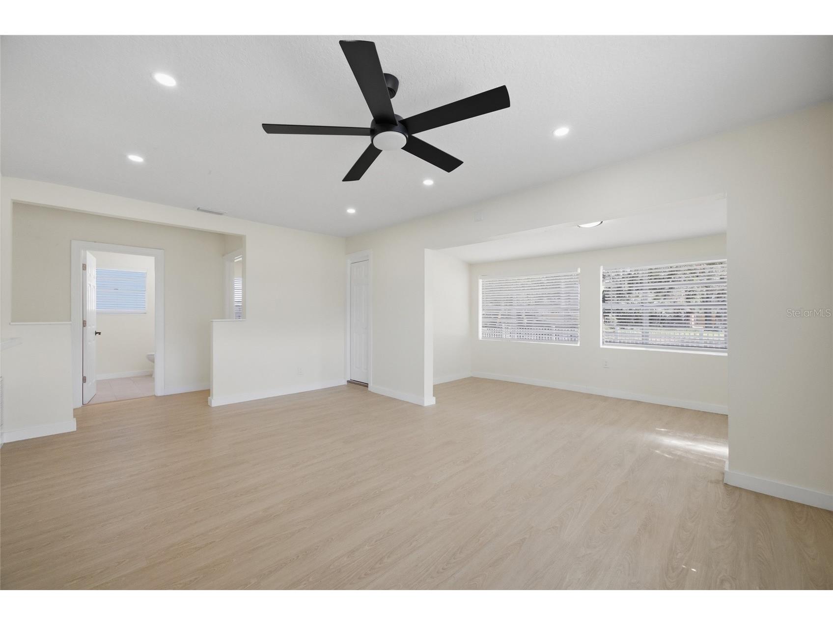 714 E 137th Avenue Tampa FL 33613 TB8506796 image10