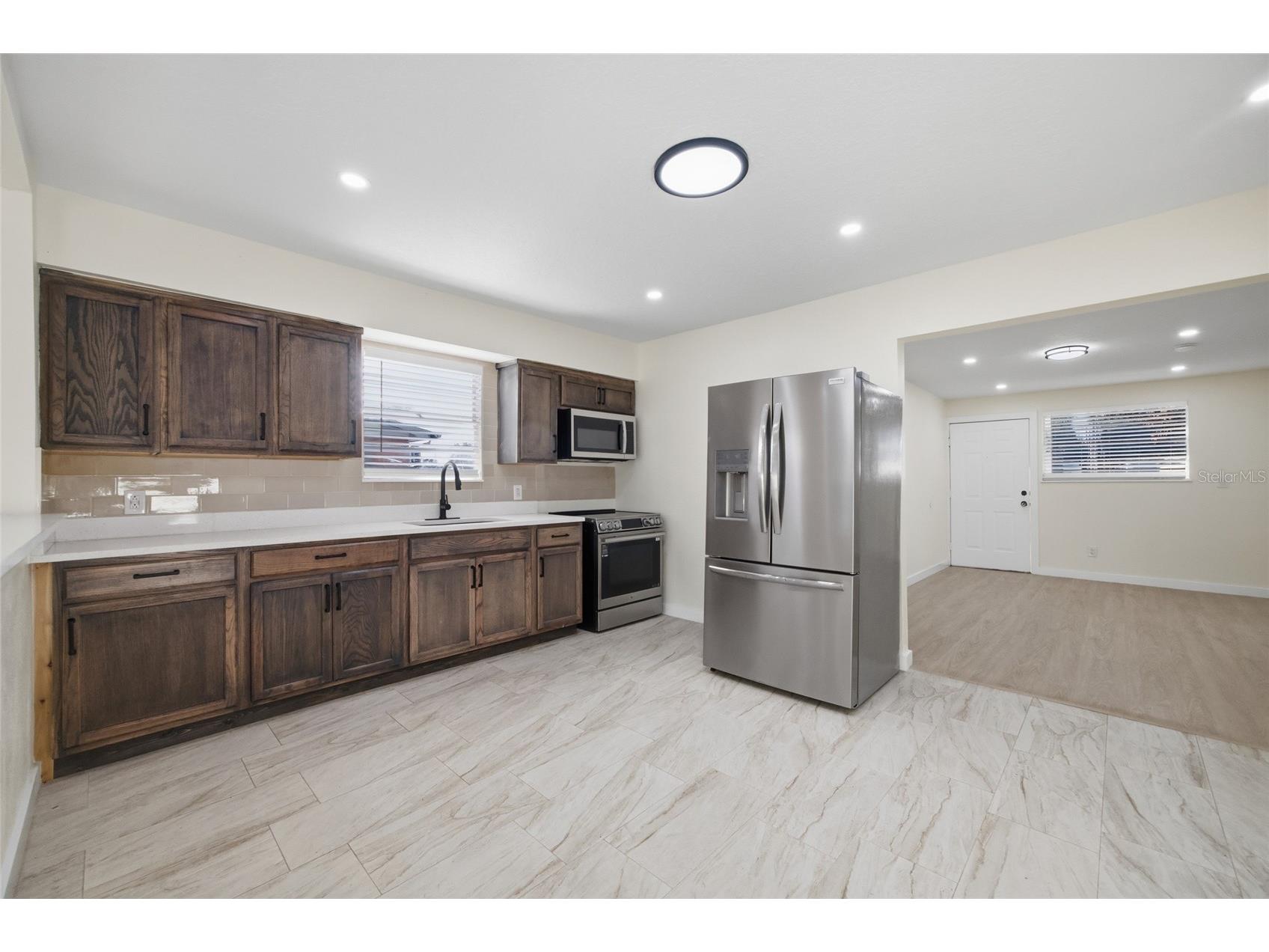 714 E 137th Avenue Tampa FL 33613 TB8506796 image12