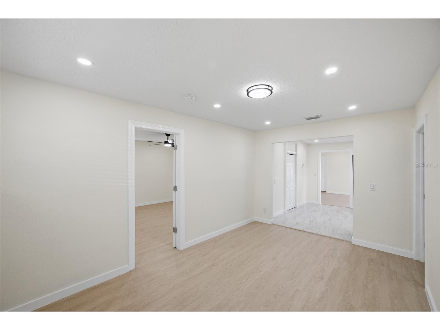 714 E 137th Avenue Tampa FL 33613 TB8506796 image17