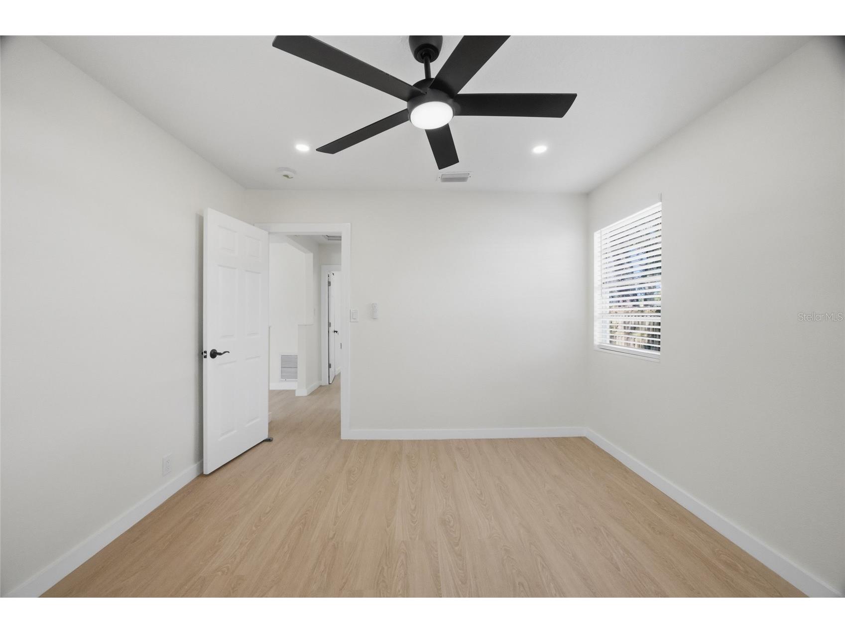 714 E 137th Avenue Tampa FL 33613 TB8506796 image24