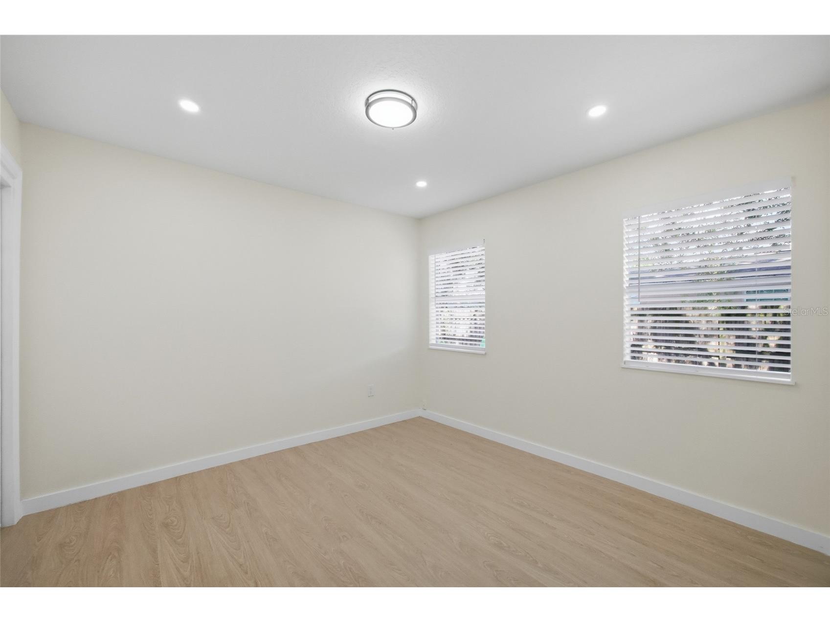 714 E 137th Avenue Tampa FL 33613 TB8506796 image25