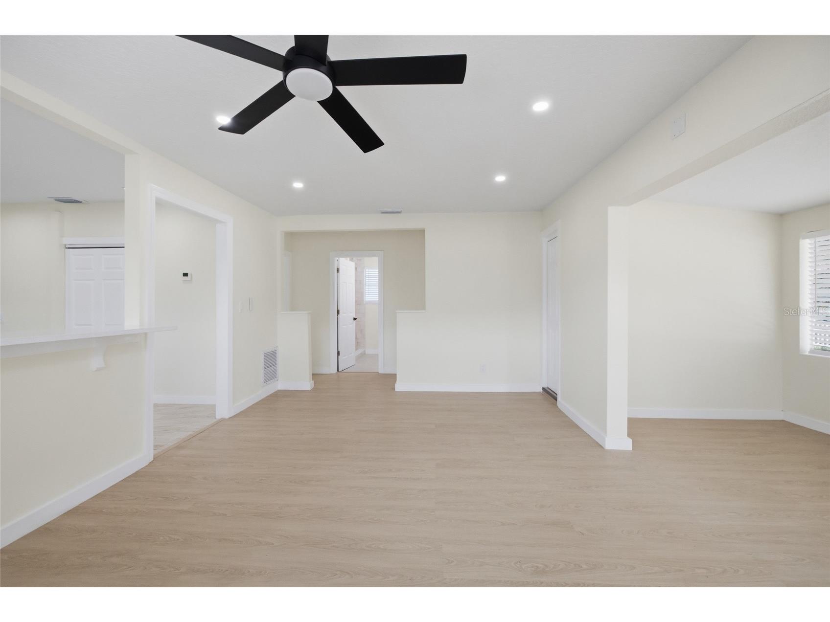 714 E 137th Avenue Tampa FL 33613 TB8506796 image7