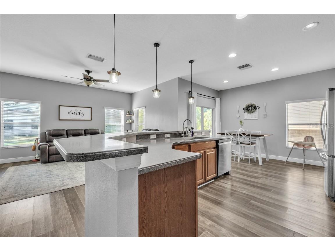 714 Griffen Heights Court Ruskin FL 33570 A4669941 image14