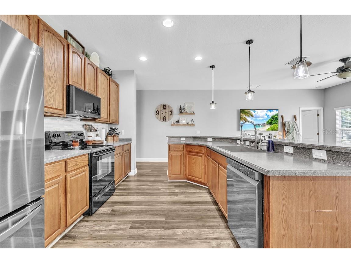 714 Griffen Heights Court Ruskin FL 33570 A4669941 image15