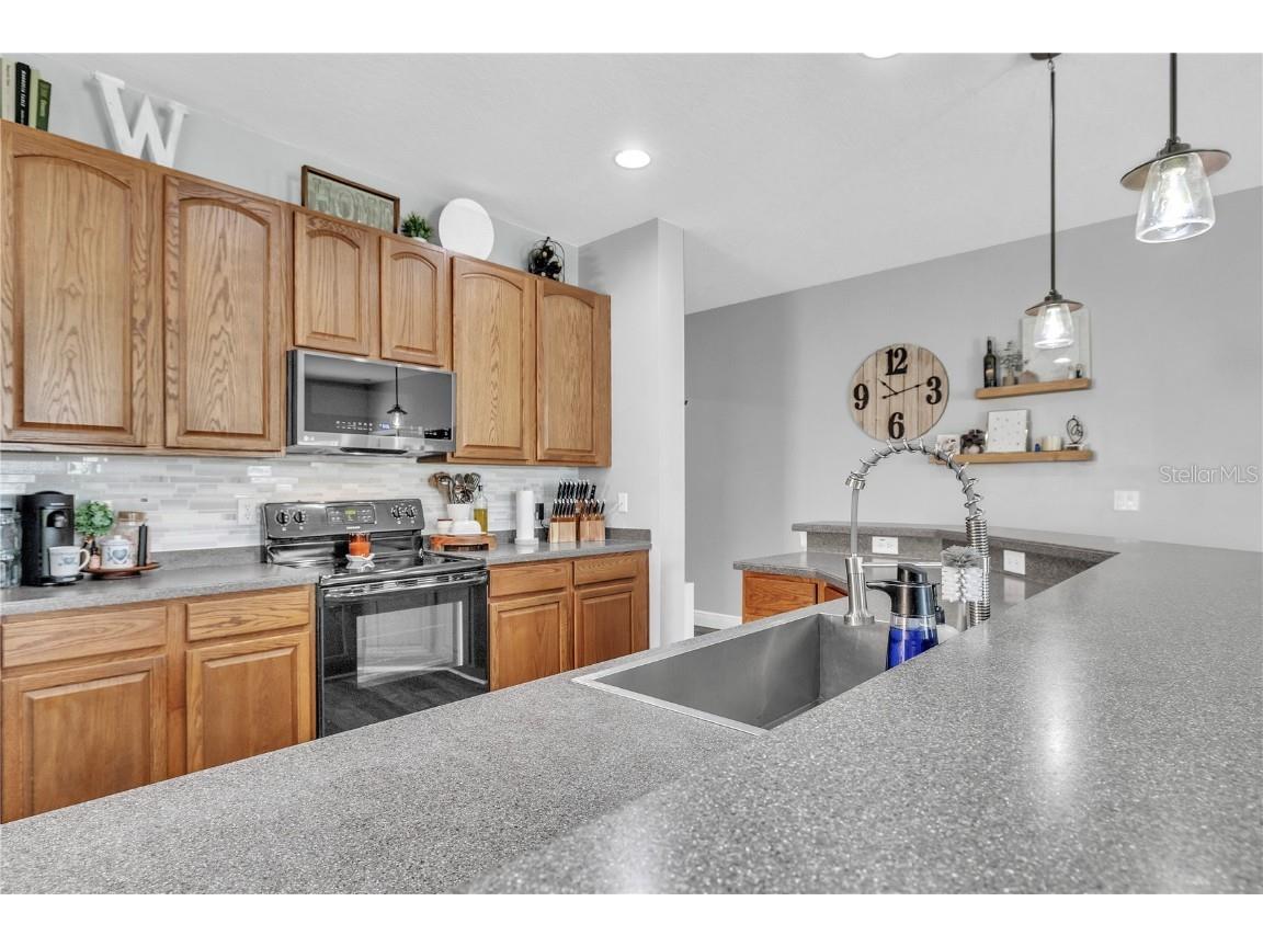 714 Griffen Heights Court Ruskin FL 33570 A4669941 image23