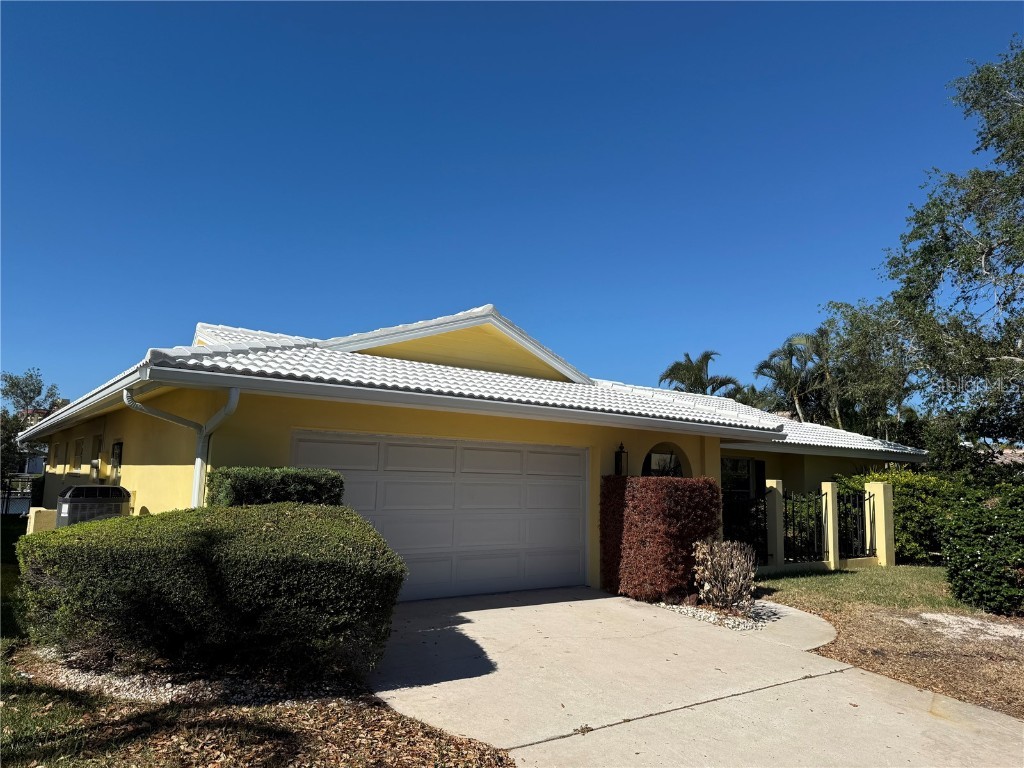 714 Harbor Island Clearwater Beach FL 33767 TB8322899 image1