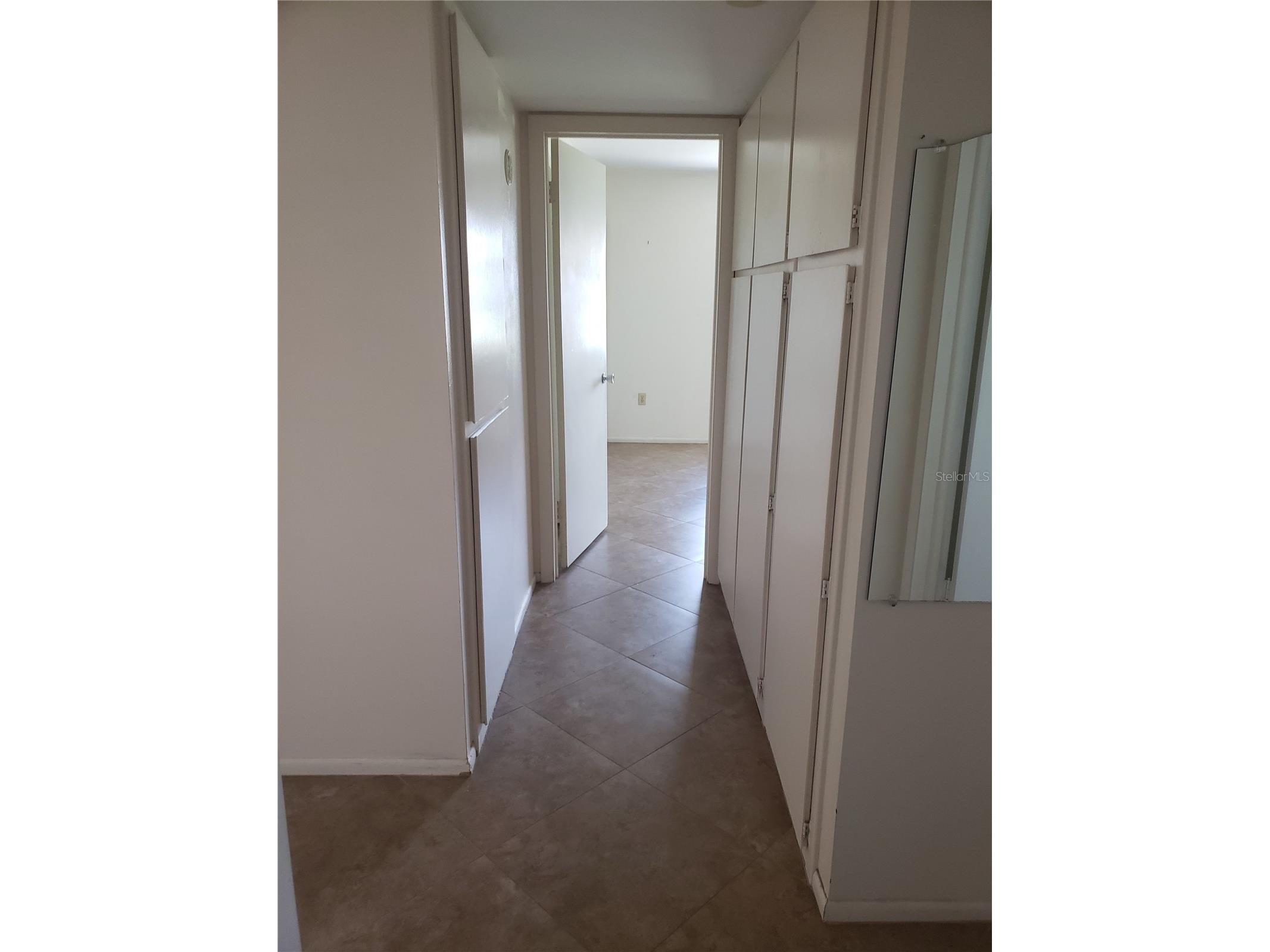 714 Indian Wells Avenue Sun City Center FL 33573 TB8498462 image6