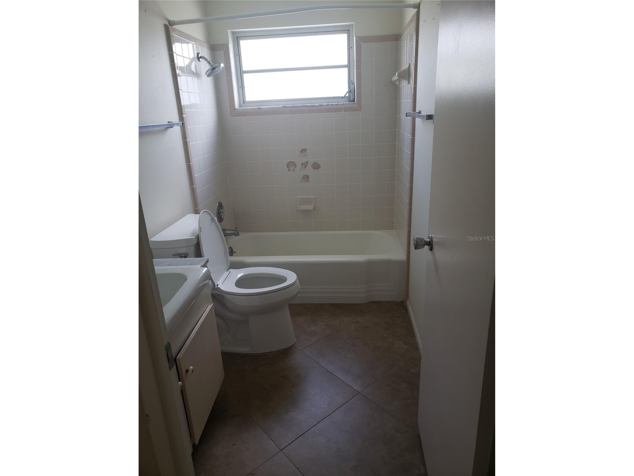 714 Indian Wells Avenue Sun City Center FL 33573 TB8498462 image8